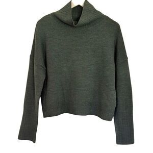 Rachel Zoe 100% Merino Wool green cropped turtleneck sweater large
